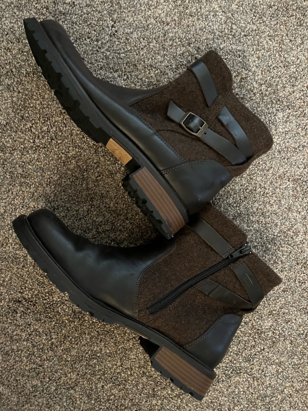 Merrell Women’s Legacy Short Boot in Bracken - Picture 8 of 10